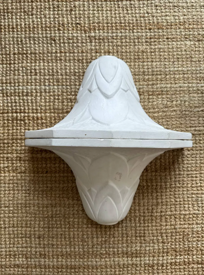 Paire d'appliques en plâtre, décor palmettes, XXe