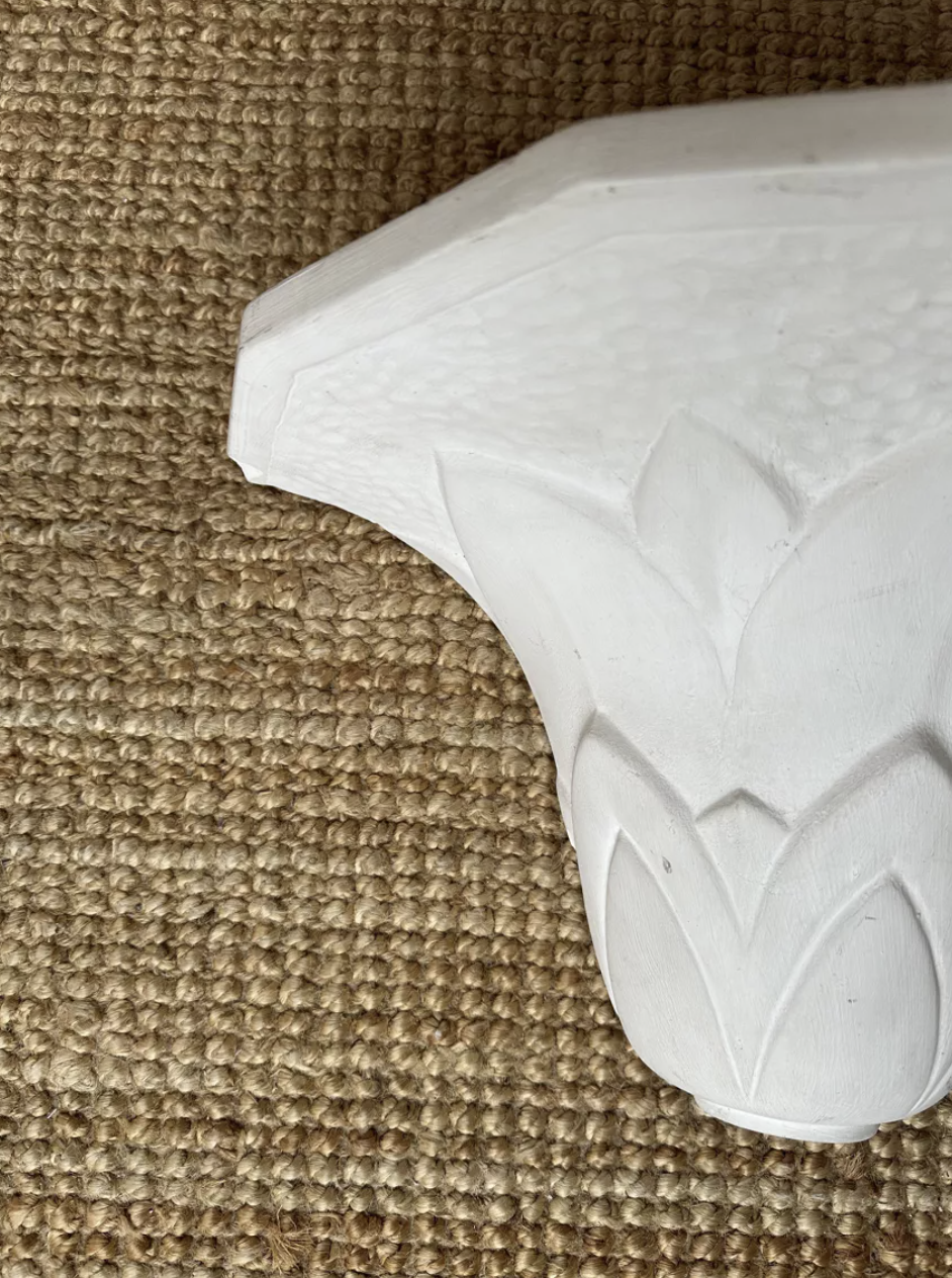 Paire d'appliques en plâtre, décor palmettes, XXe