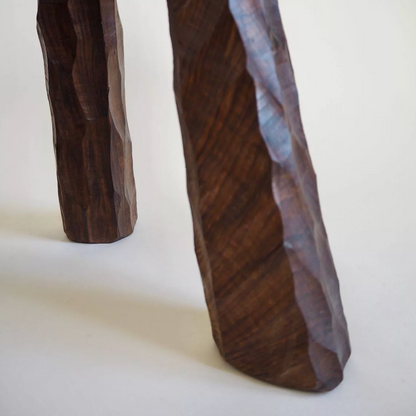 Paire de tabourets tripode en bois