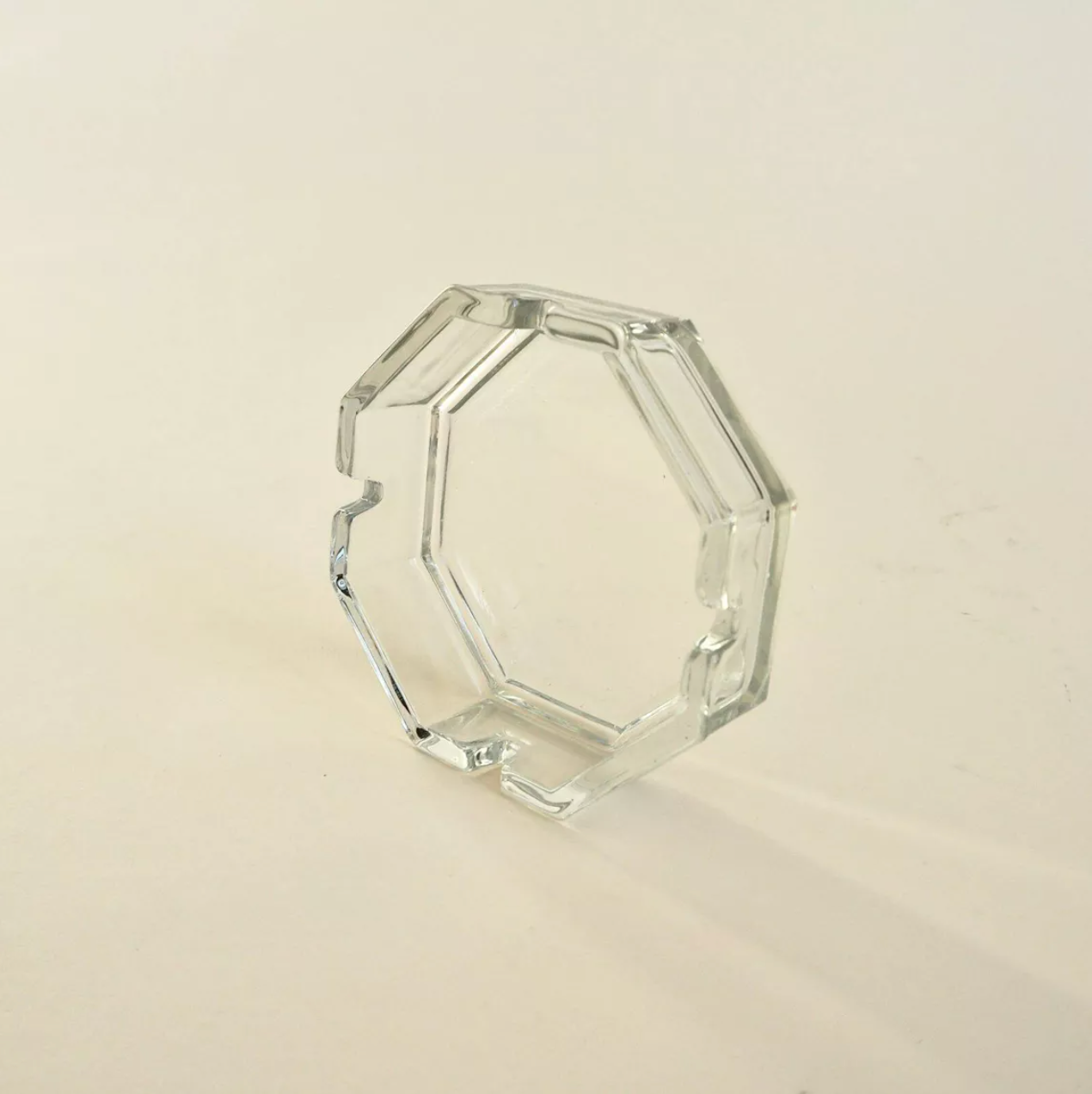 Cendrier en verre octogonal