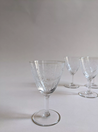 Lot de 4 verres ciselés