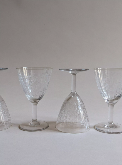 Lot de 4 verres ciselés