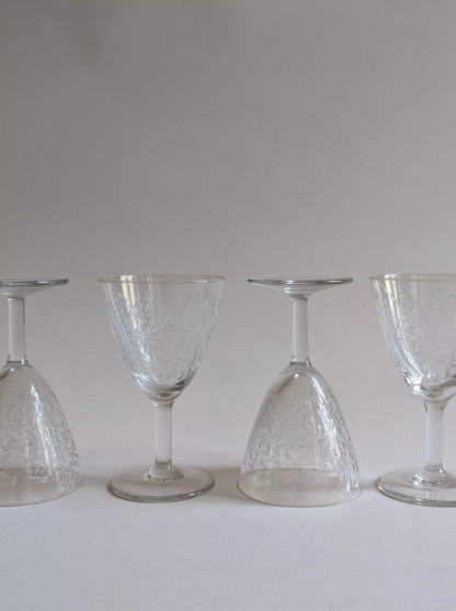 Lot de 4 verres ciselés