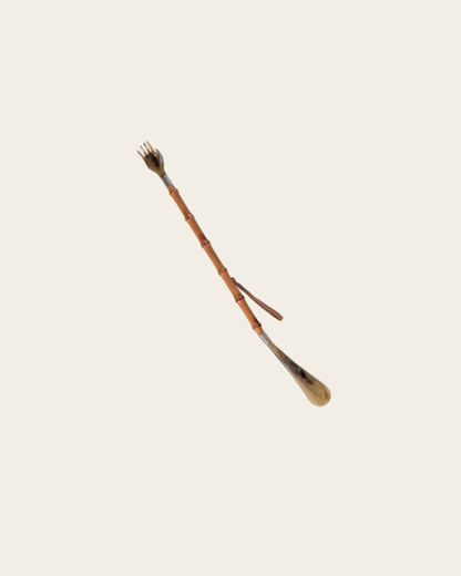 Chausse-pied & gratte-dos 2-en-1, manche en bambou