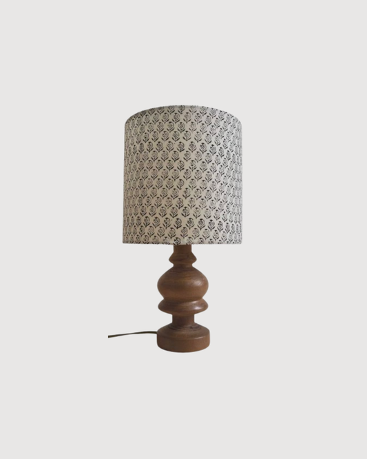 Lampe en bois avec abat-jour tissu