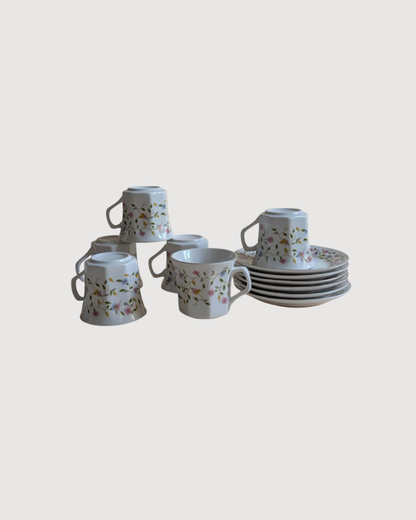 Ensemble de 6 tasses et soucoupes