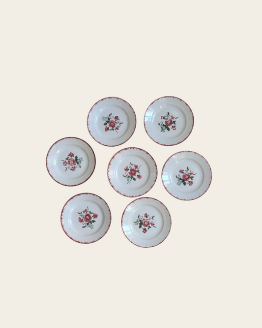 Ensemble de 7 assiettes Sarreguemines et Digoin, Yvette