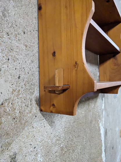 Étagère murale en pin