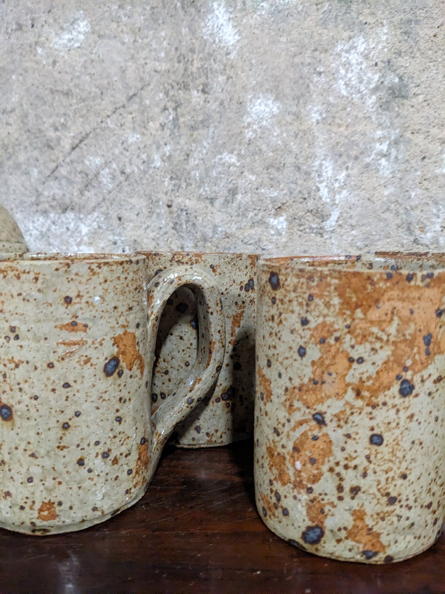 Lot de 6 tasses et un pichet en grès