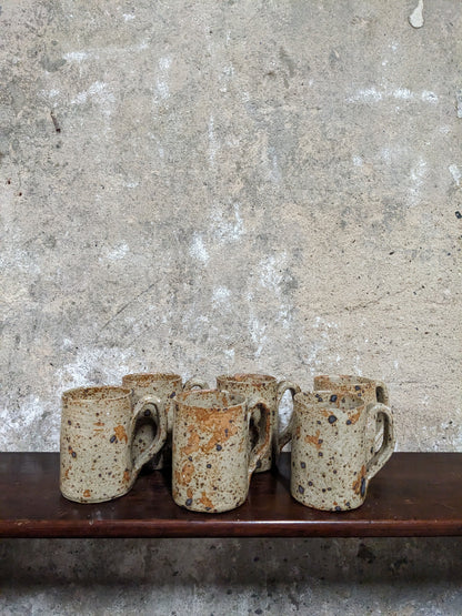 Lot de 6 tasses et un pichet en grès