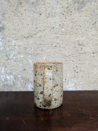 Lot de 6 tasses et un pichet en grès