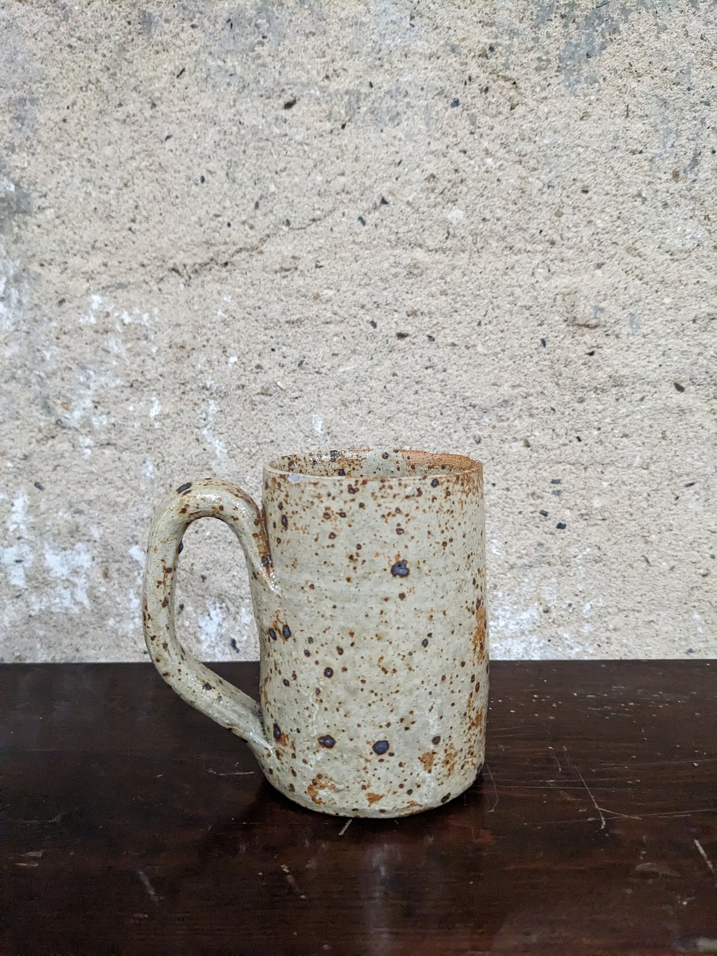 Lot de 6 tasses et un pichet en grès