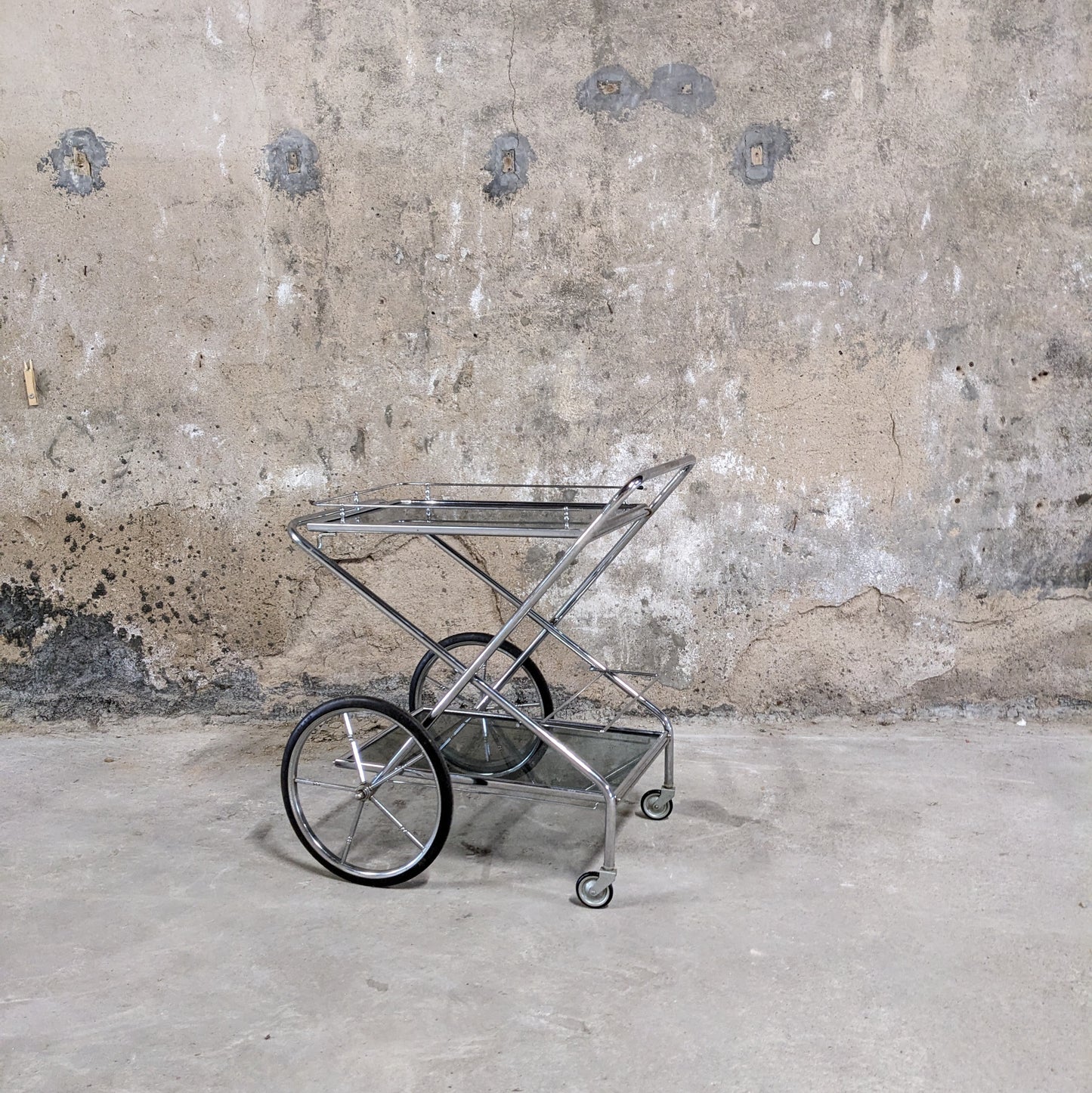 Desserte en métal argenté