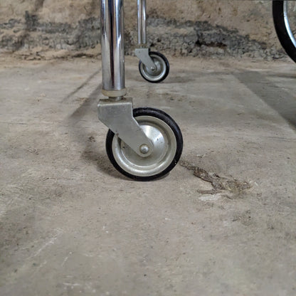 Desserte en métal argenté