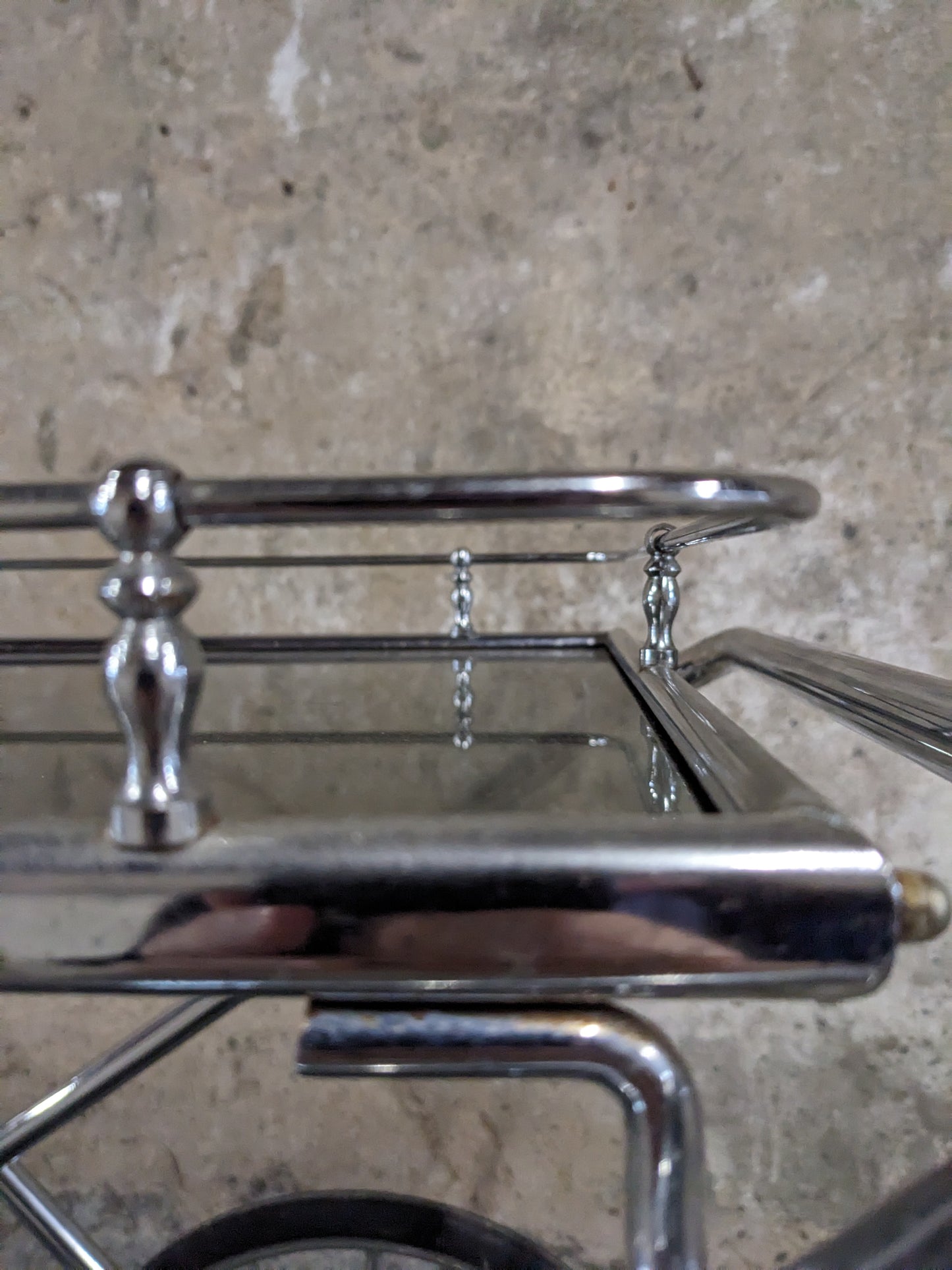 Desserte en métal argenté