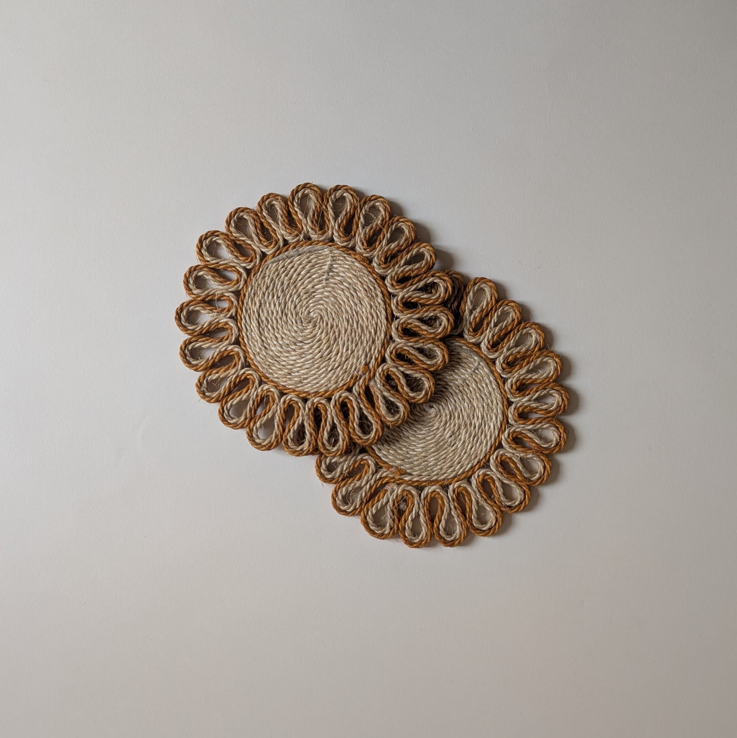 Paire de dessous de plats