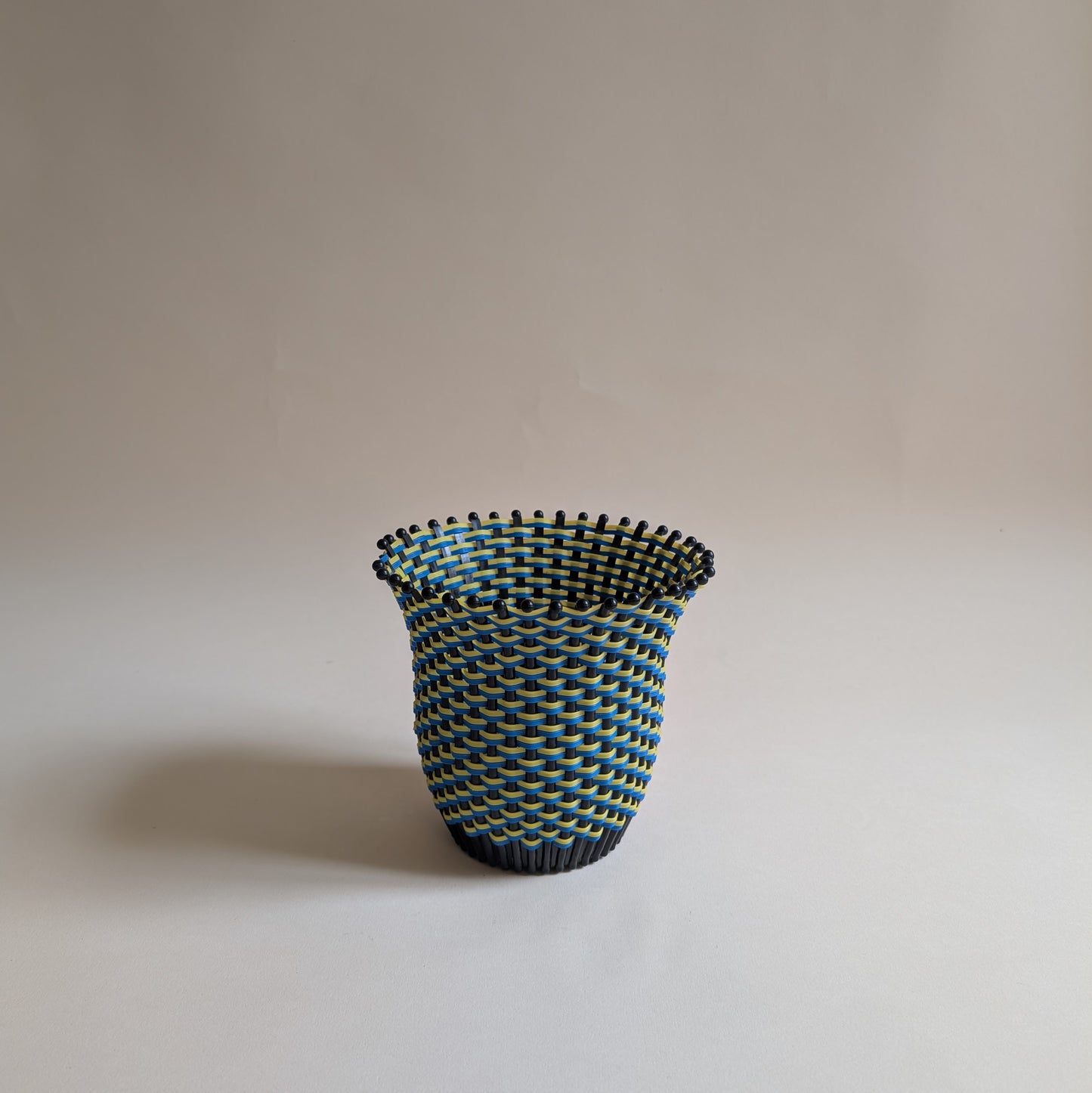 Cache-pot en plastique