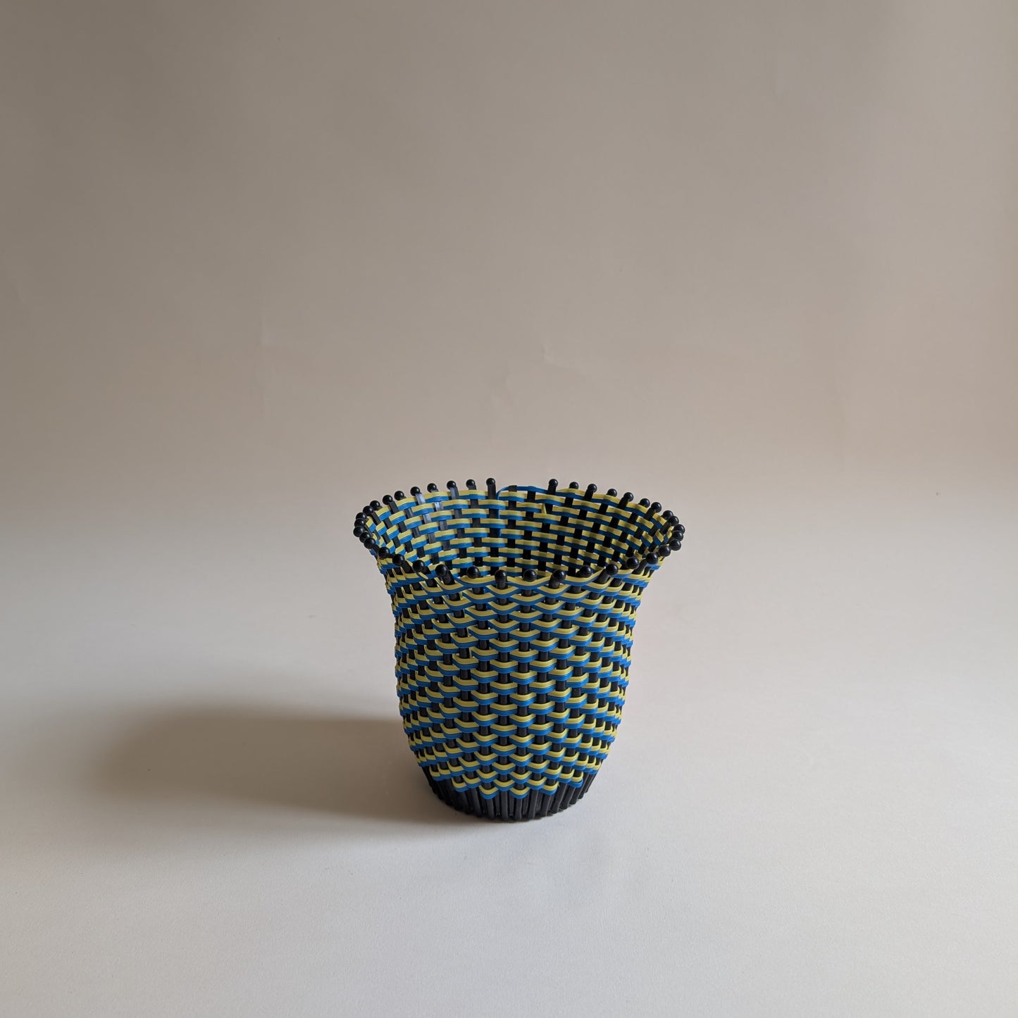 Cache-pot en plastique