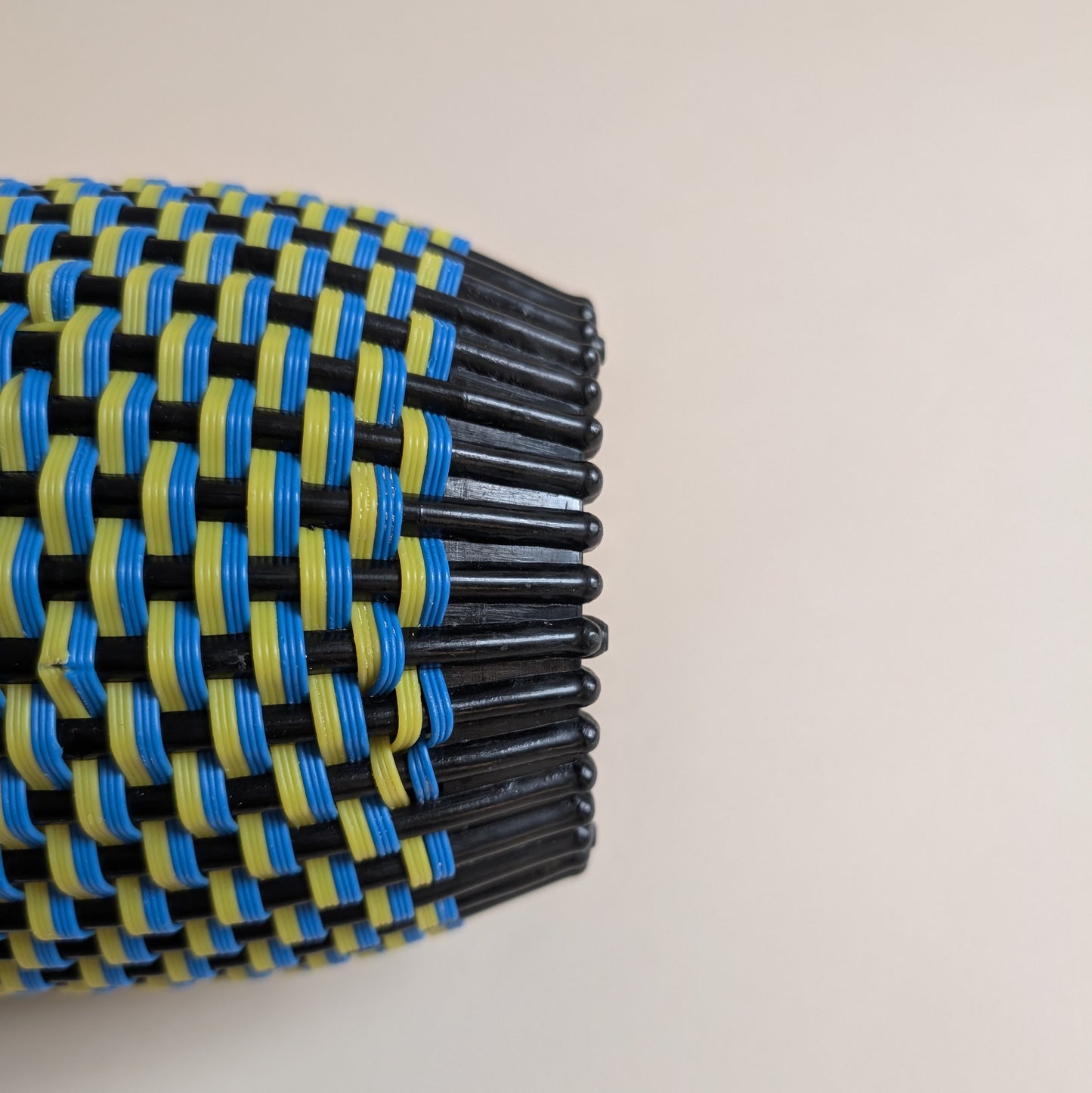 Cache-pot en plastique
