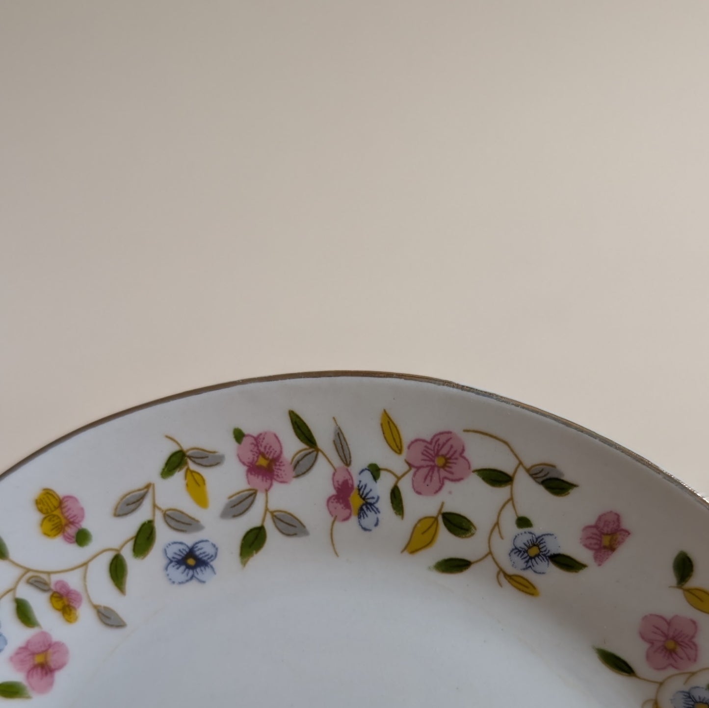 Ensemble de 6 tasses et soucoupes