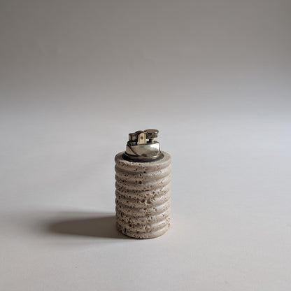 Briquet en travertin