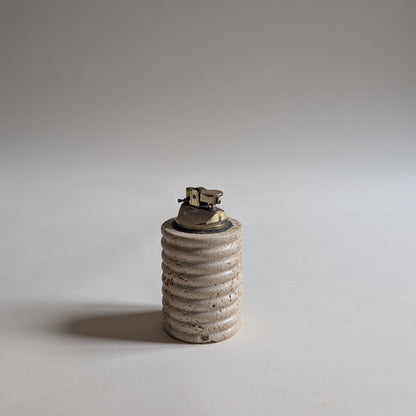Briquet en travertin