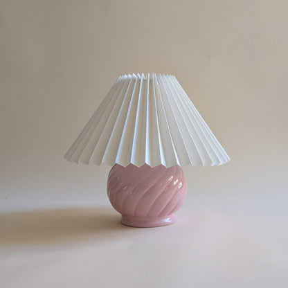 Lampe en céramique rose bonbon