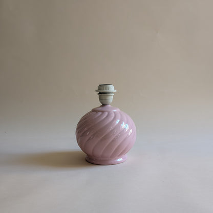 Lampe en céramique rose bonbon