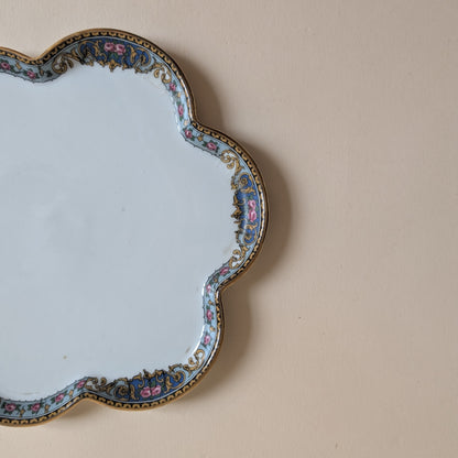 Ensemble petit-déjeuner composé de 5 coquetiers