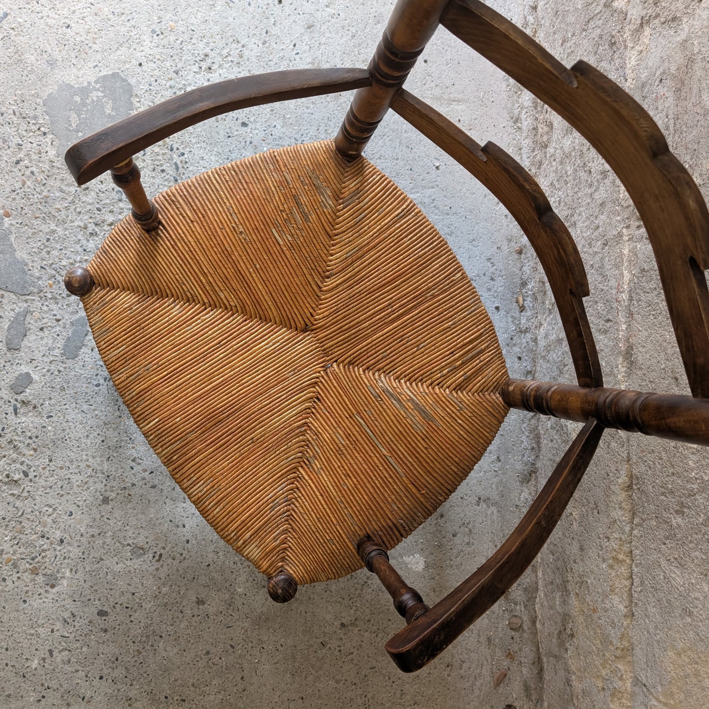 Fauteuil paillé