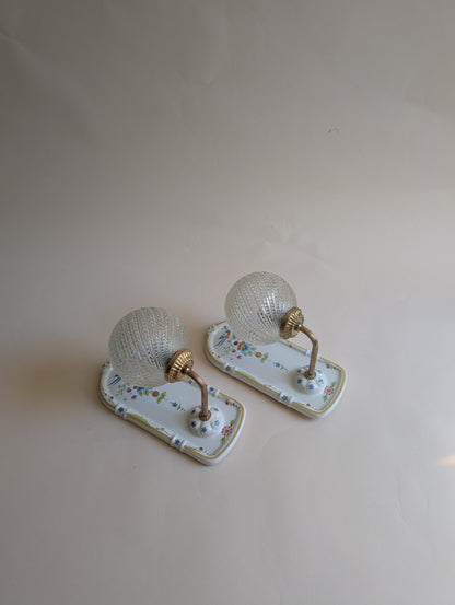 Appliques murales en céramique