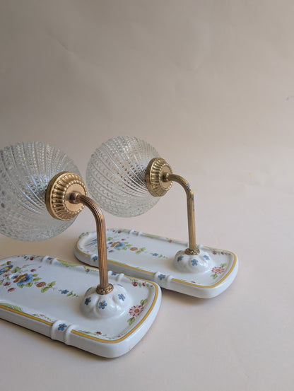 Appliques murales en céramique