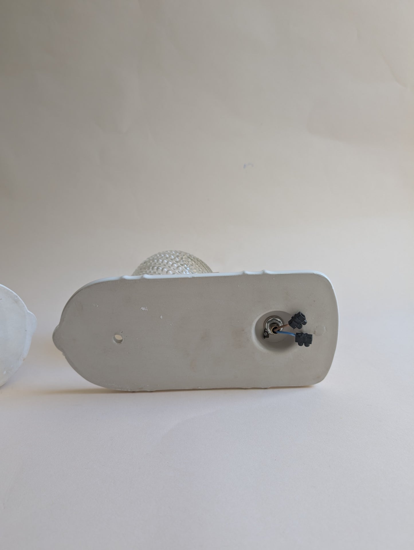 Appliques murales en céramique