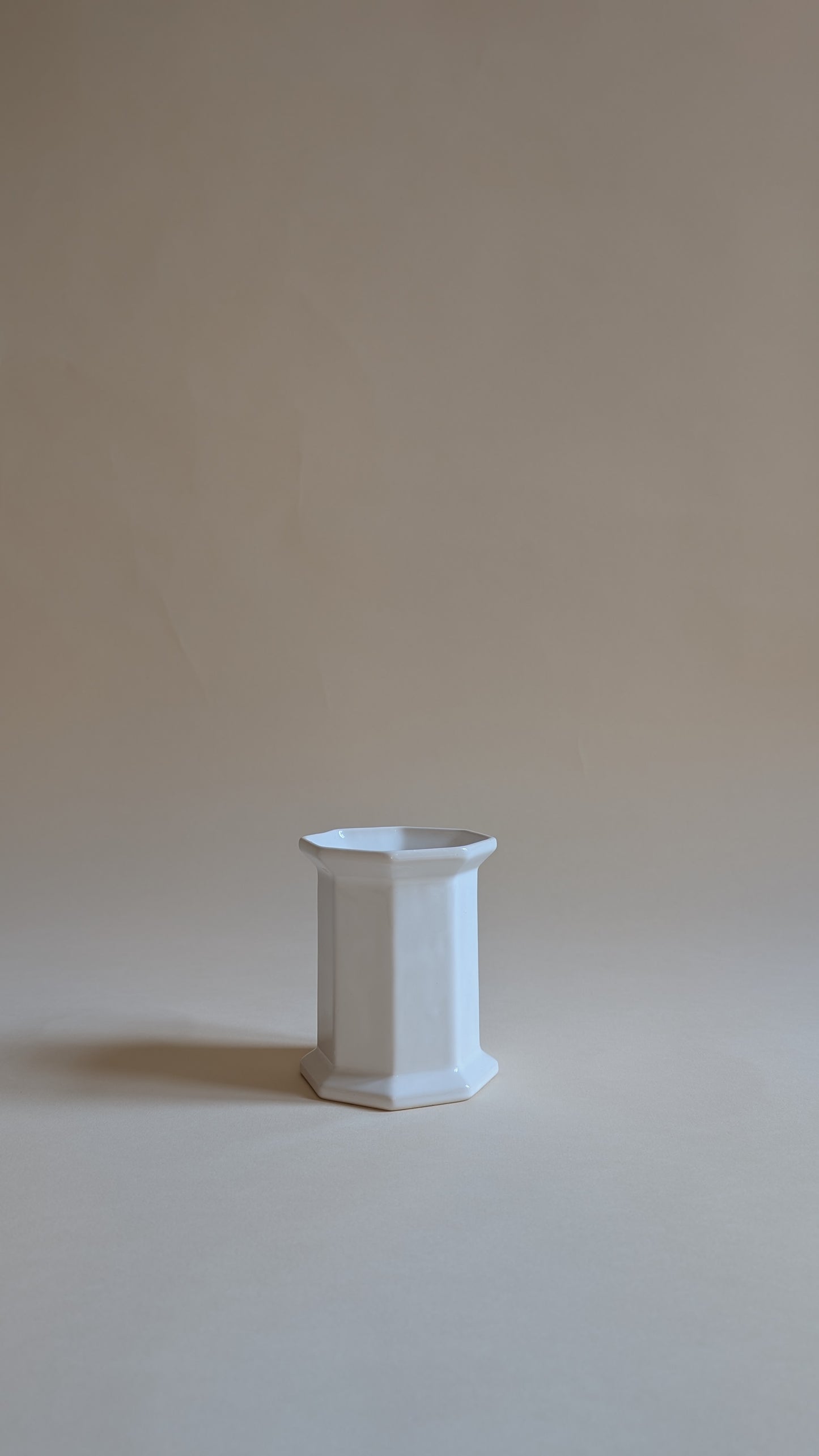 Pot en céramique blanc