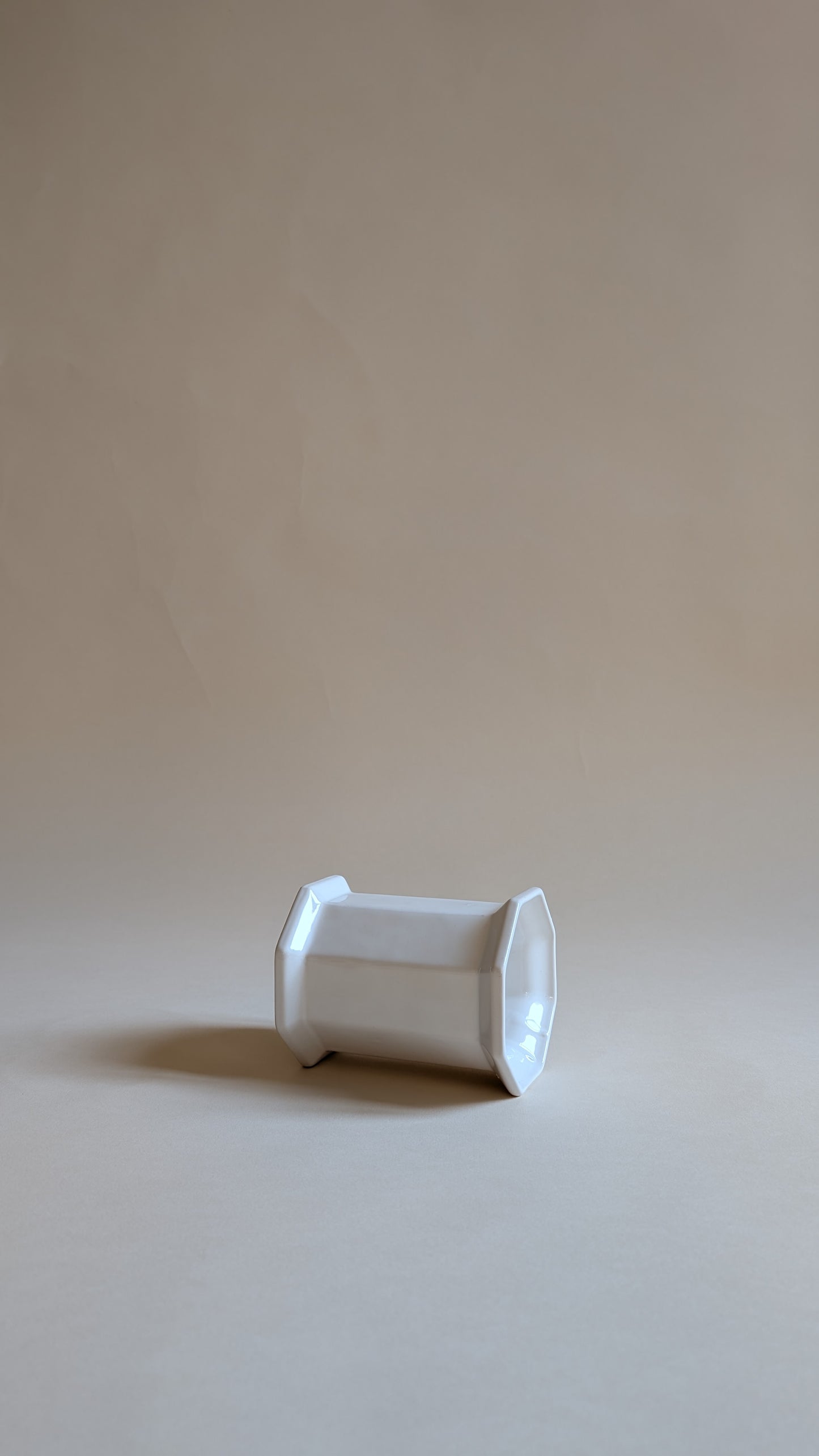 Pot en céramique blanc
