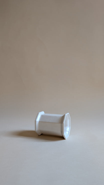 Pot en céramique blanc