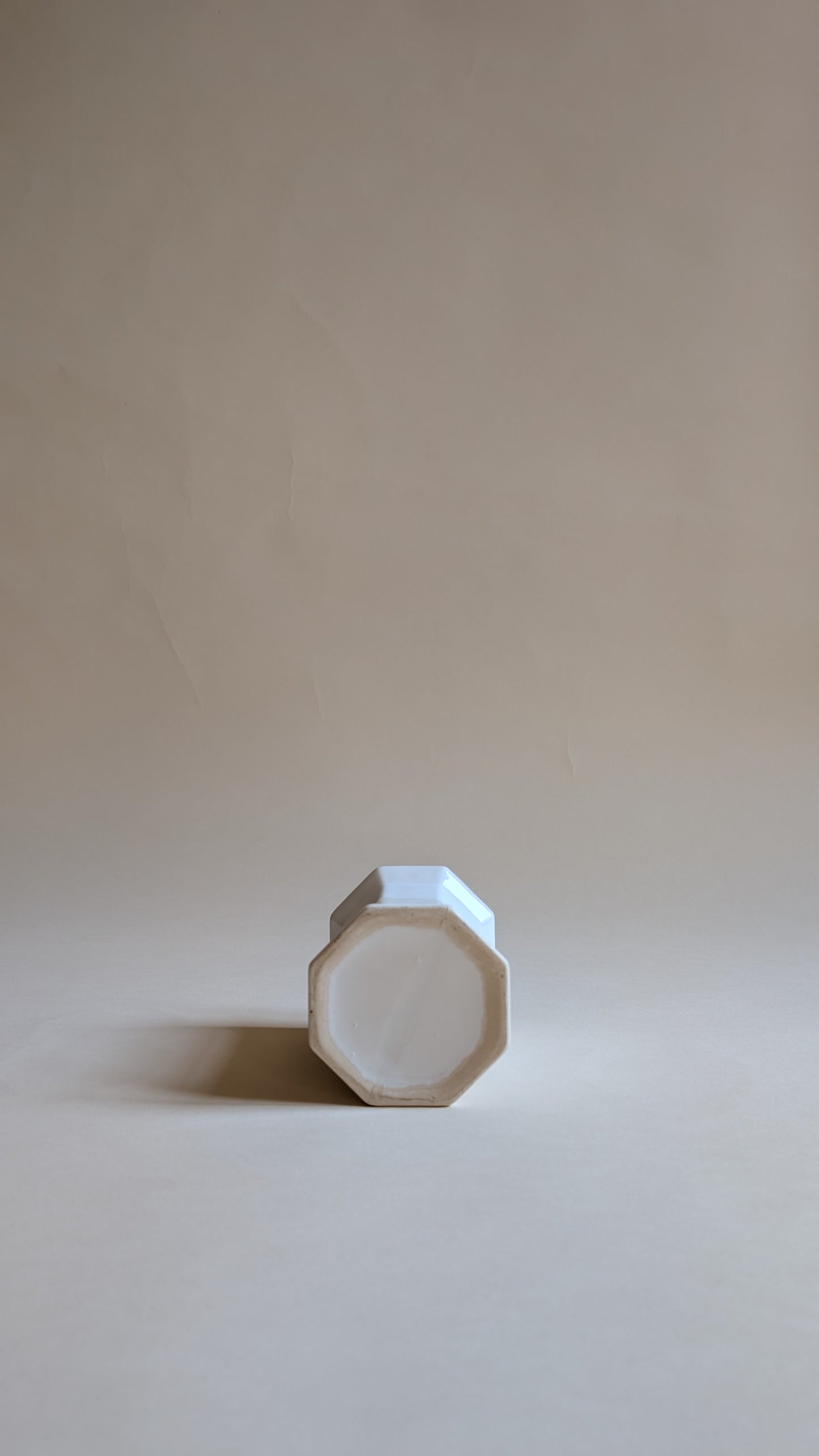 Pot en céramique blanc