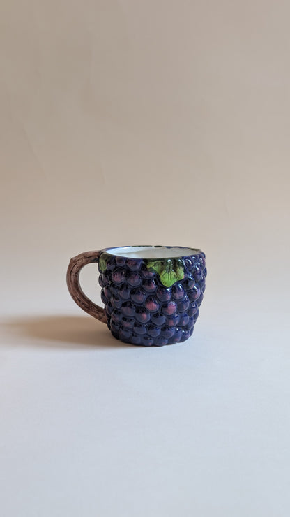 Tasse barbotine raisin