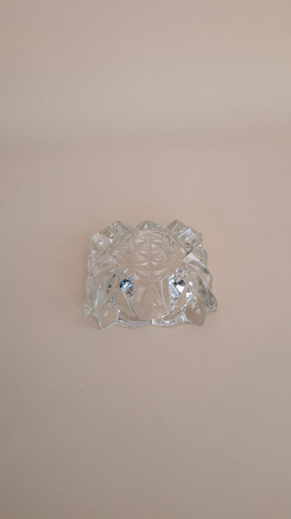 Cendrier carré en verre ciselé