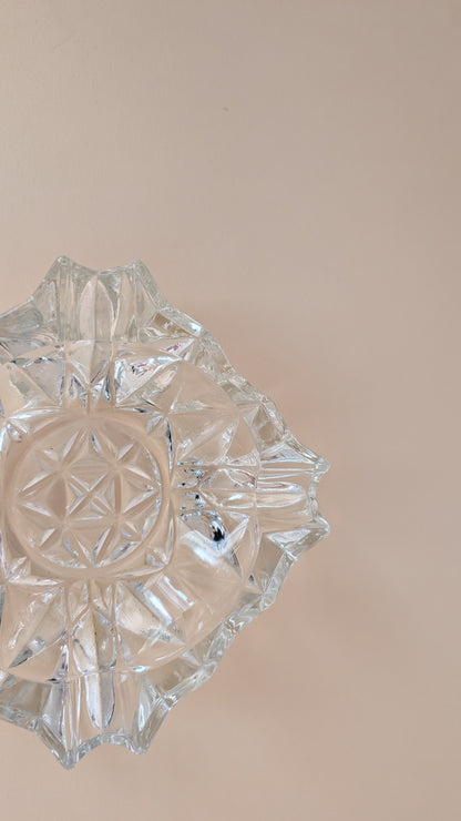 Cendrier carré en verre ciselé