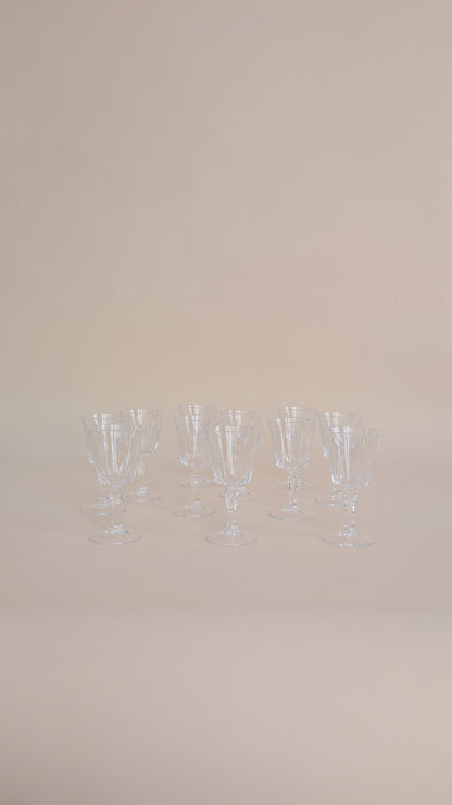 Ensemble de 11 verres en verre