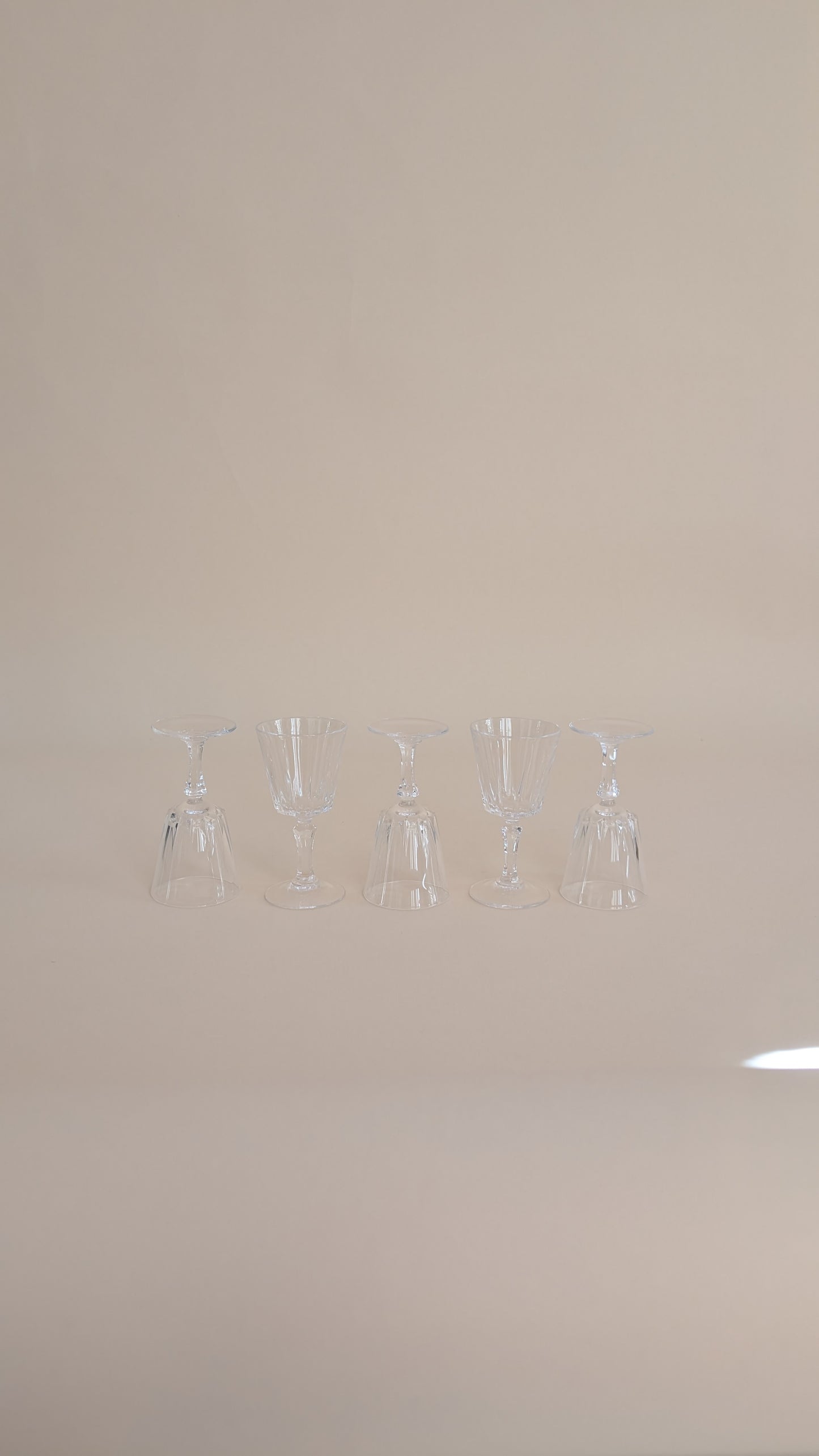 Ensemble de 11 verres en verre