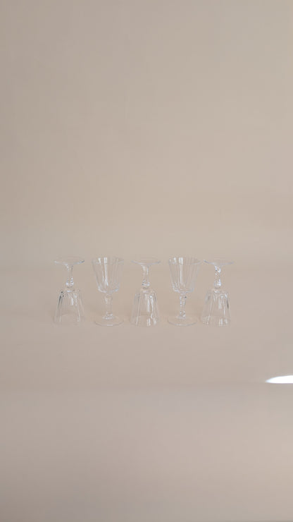 Ensemble de 11 verres en verre