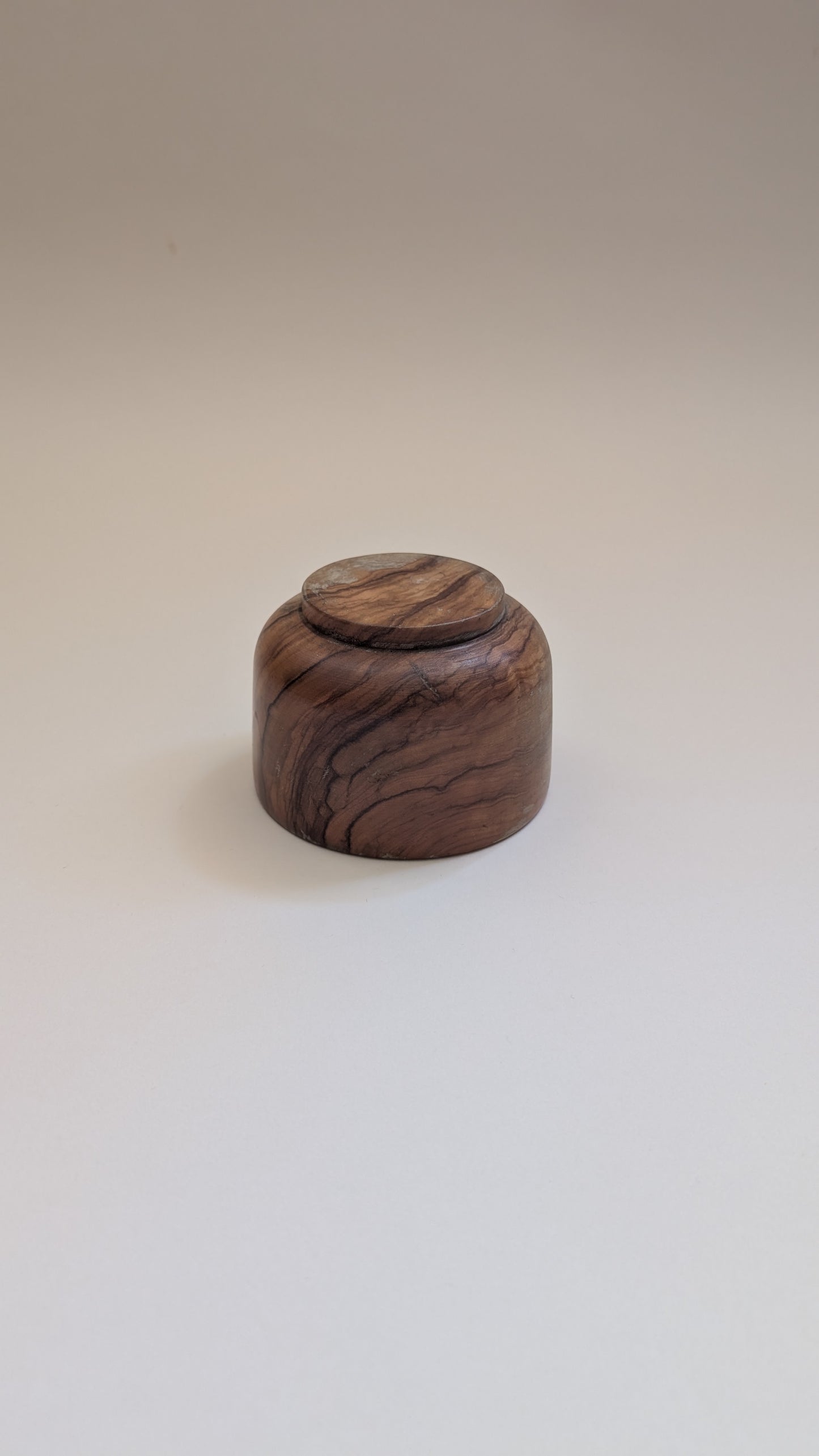 Coupelle en bois d'olivier