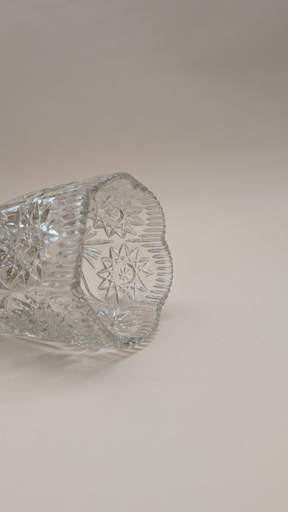 Vase en verre ciselé
