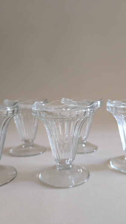 Ensemble de 6 coupes à glaces en verre