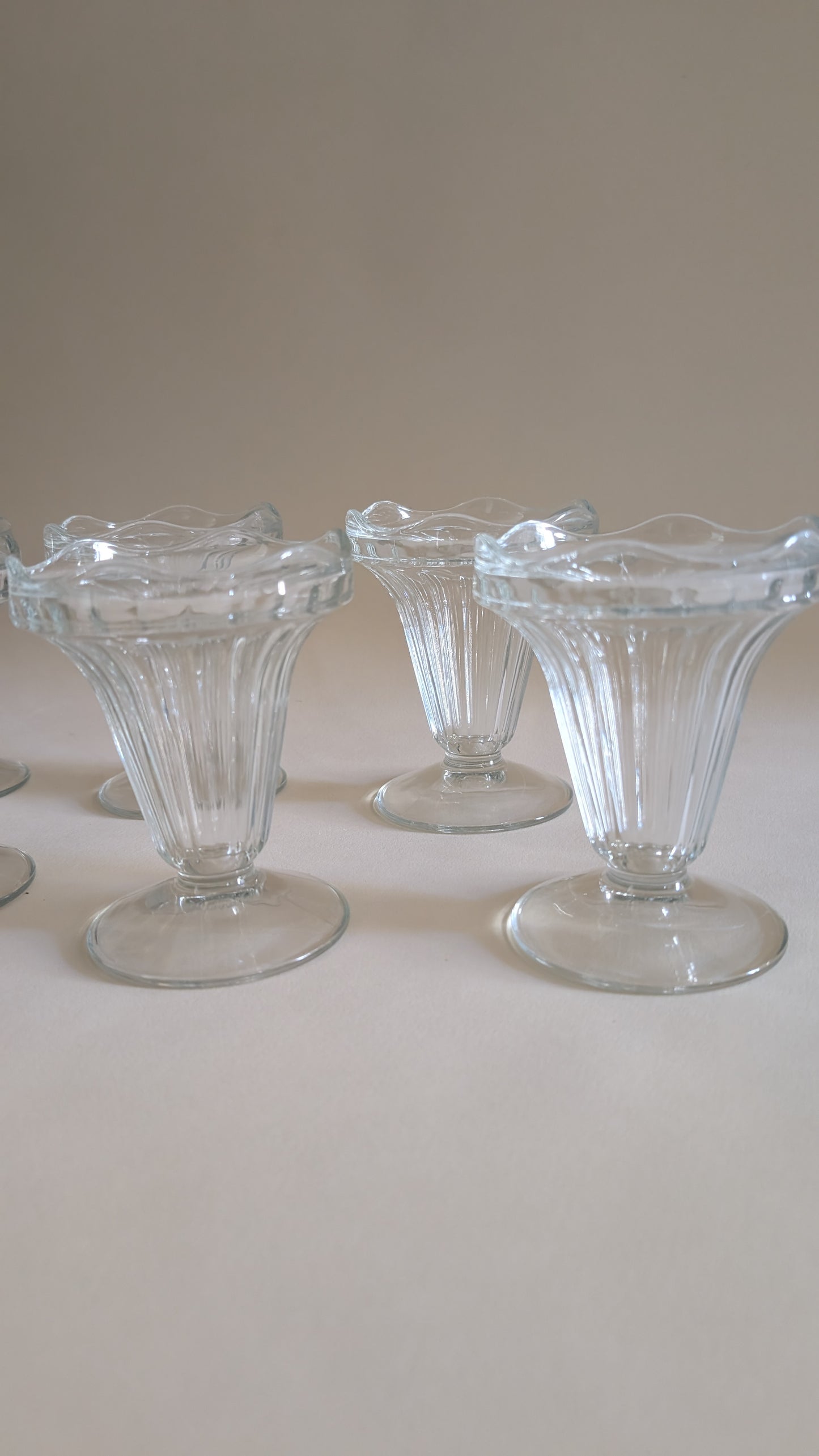 Ensemble de 6 coupes à glaces en verre