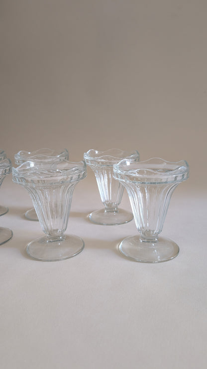 Ensemble de 6 coupes à glaces en verre