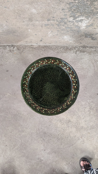 Plat en grès vert