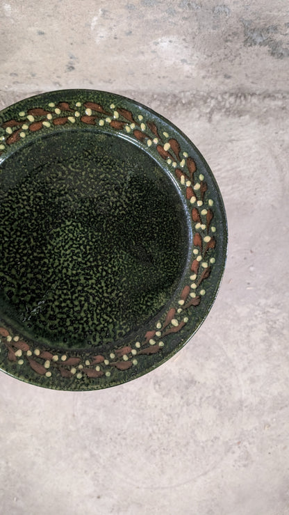 Plat en grès vert